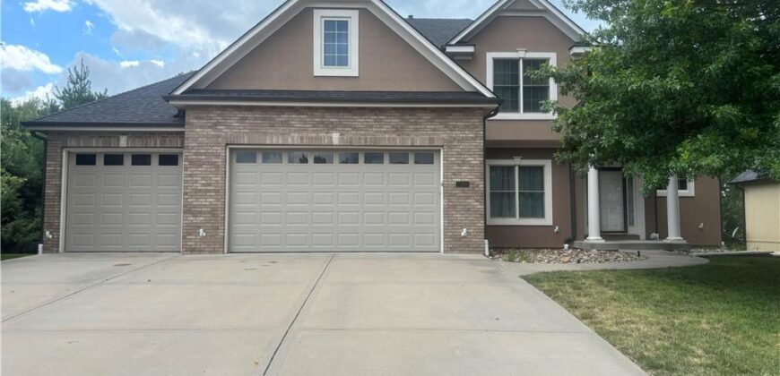 2108 Prairie Creek Drive, Kearney, MO 64060