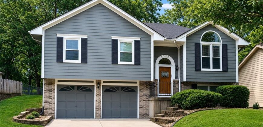 8325 N Allenton Drive, Kansas City, MO 64151