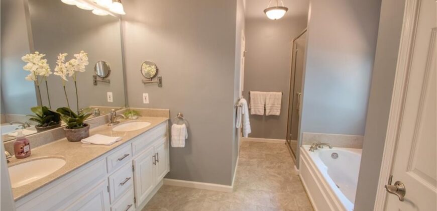 7704 N Shannon Avenue, Kansas City, MO 64152