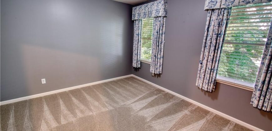 7704 N Shannon Avenue, Kansas City, MO 64152
