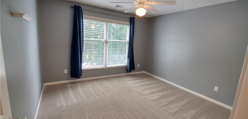 7704 N Shannon Avenue, Kansas City, MO 64152