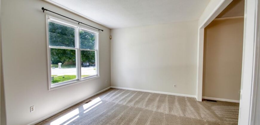 7704 N Shannon Avenue, Kansas City, MO 64152