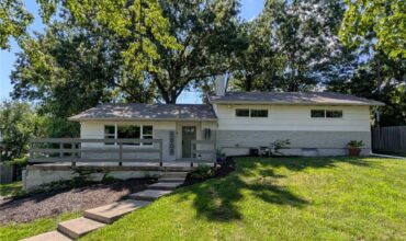 5808 NW Hutson Road, Kansas City, MO 64151