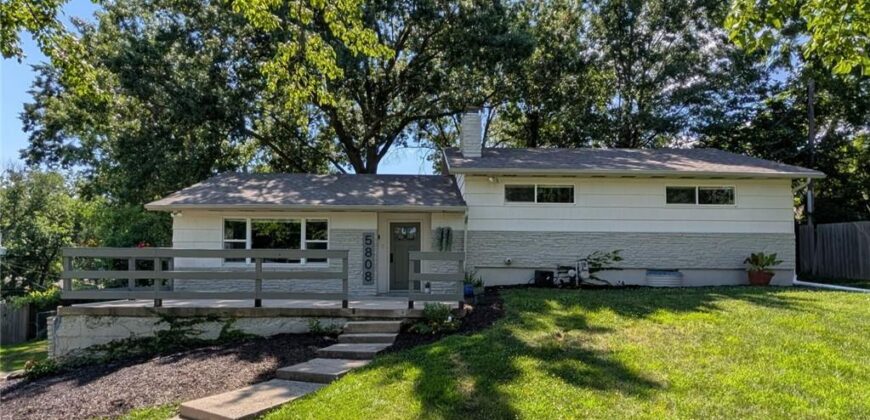 5808 NW Hutson Road, Kansas City, MO 64151