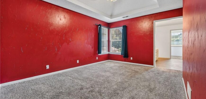 8124 N Elmwood Avenue, Kansas City, MO 64119