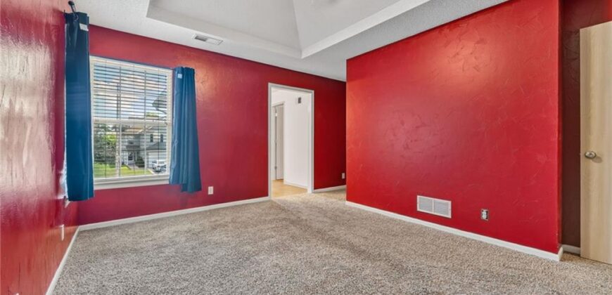 8124 N Elmwood Avenue, Kansas City, MO 64119