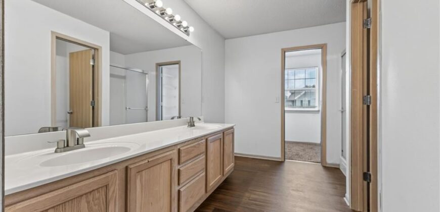 8124 N Elmwood Avenue, Kansas City, MO 64119