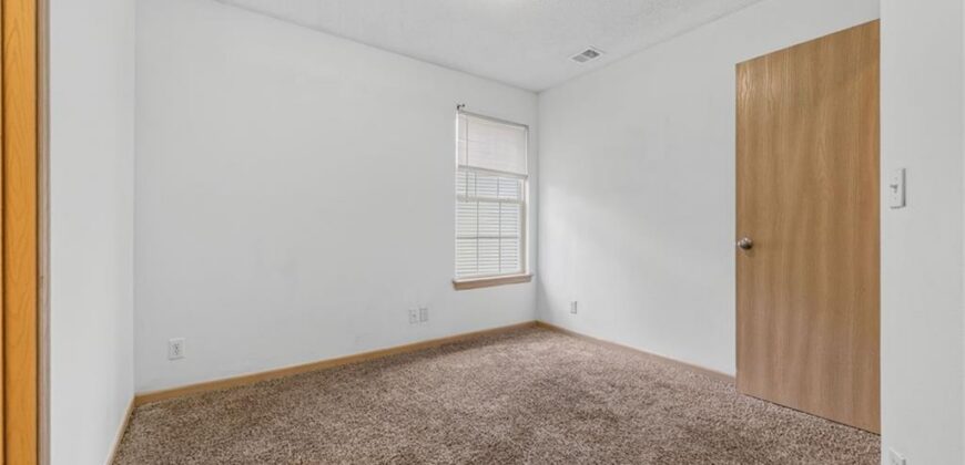 8124 N Elmwood Avenue, Kansas City, MO 64119
