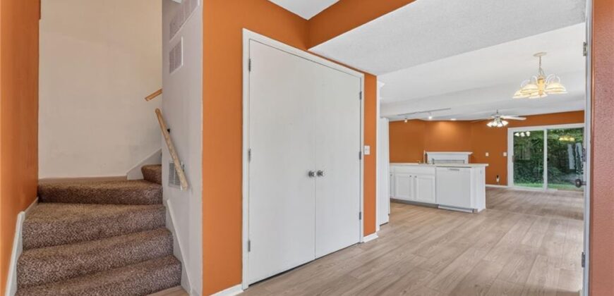 8124 N Elmwood Avenue, Kansas City, MO 64119