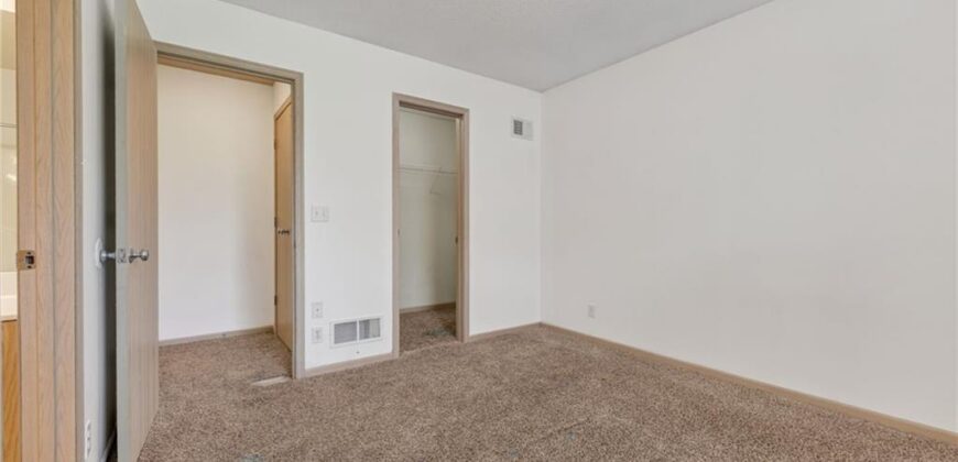 8124 N Elmwood Avenue, Kansas City, MO 64119
