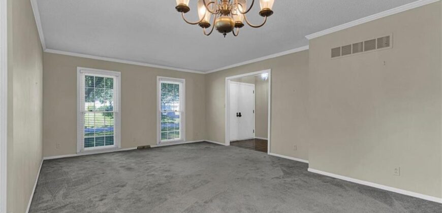 6809 N Agnes Avenue, Gladstone, MO 64119