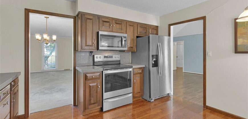 6809 N Agnes Avenue, Gladstone, MO 64119