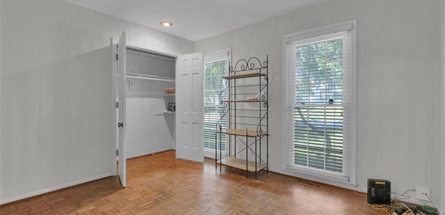 6809 N Agnes Avenue, Gladstone, MO 64119