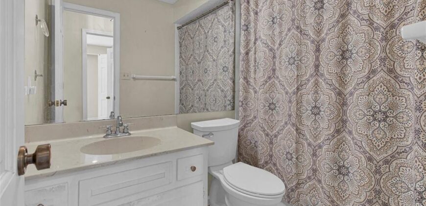 6809 N Agnes Avenue, Gladstone, MO 64119