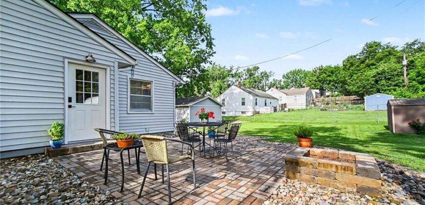 4300 N Holmes Street, Kansas City, MO 64116