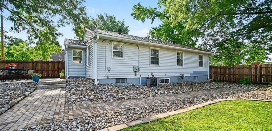 4300 N Holmes Street, Kansas City, MO 64116