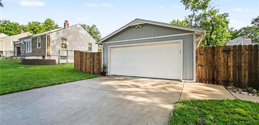 4300 N Holmes Street, Kansas City, MO 64116