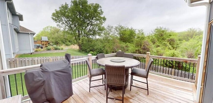 5612 NW 96th Street, Kansas City, MO 64154
