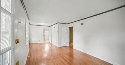 8409 NW Hilltop Road, Parkville, MO 64152