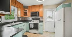 8409 NW Hilltop Road, Parkville, MO 64152