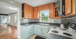 8409 NW Hilltop Road, Parkville, MO 64152