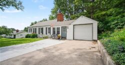 8409 NW Hilltop Road, Parkville, MO 64152