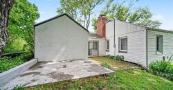 8409 NW Hilltop Road, Parkville, MO 64152