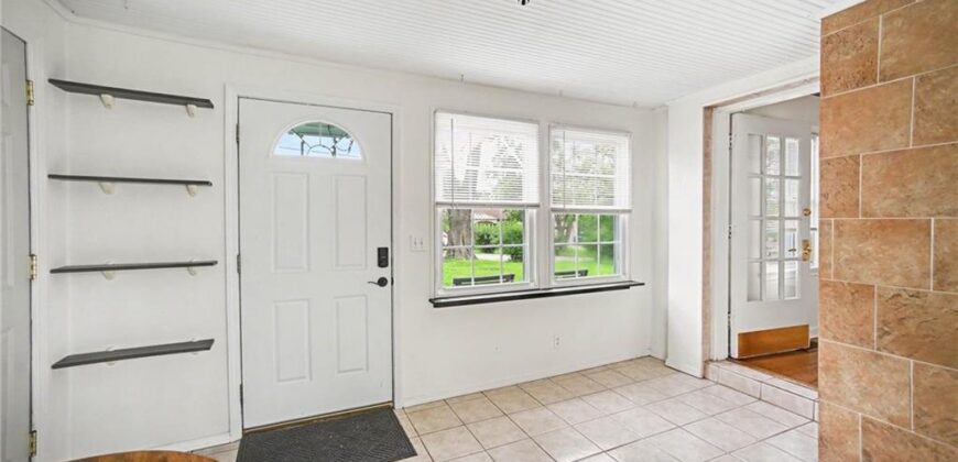 8409 NW Hilltop Road, Parkville, MO 64152