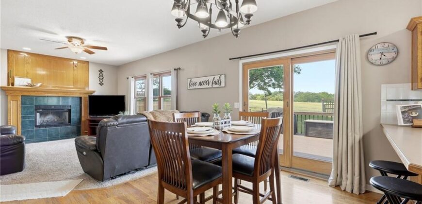 318 Shannon Avenue, Smithville, MO 64089