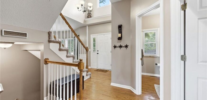 318 Shannon Avenue, Smithville, MO 64089