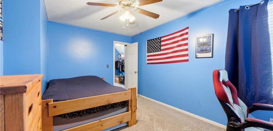 318 Shannon Avenue, Smithville, MO 64089