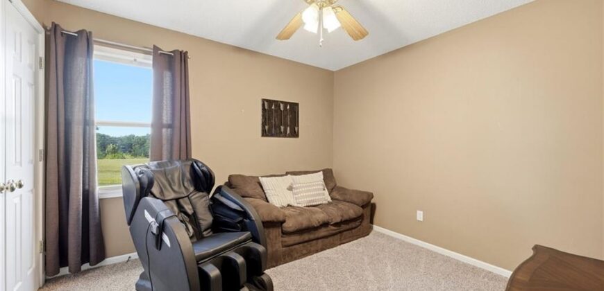 318 Shannon Avenue, Smithville, MO 64089