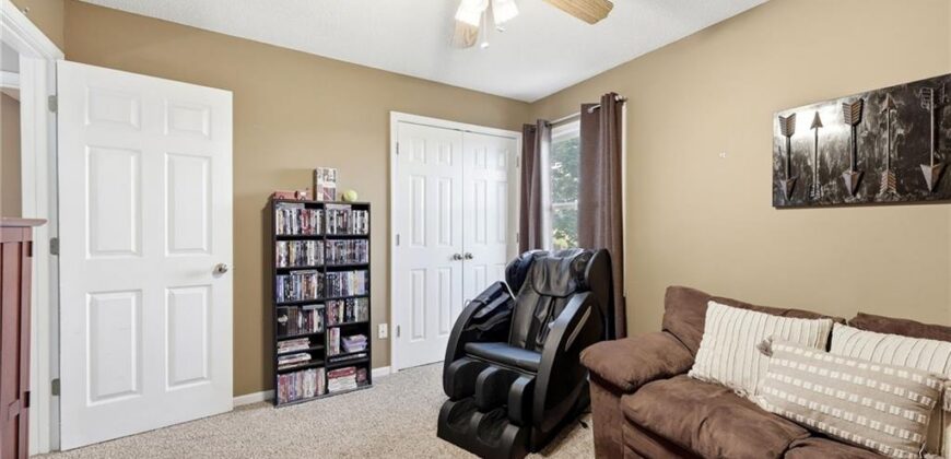 318 Shannon Avenue, Smithville, MO 64089
