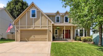 318 Shannon Avenue, Smithville, MO 64089
