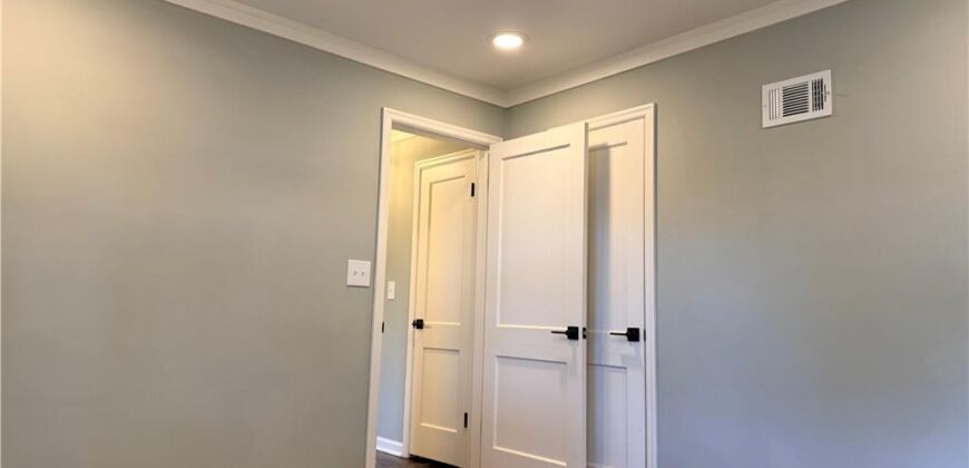 4711 N Kansas Avenue, Kansas City, MO 64117