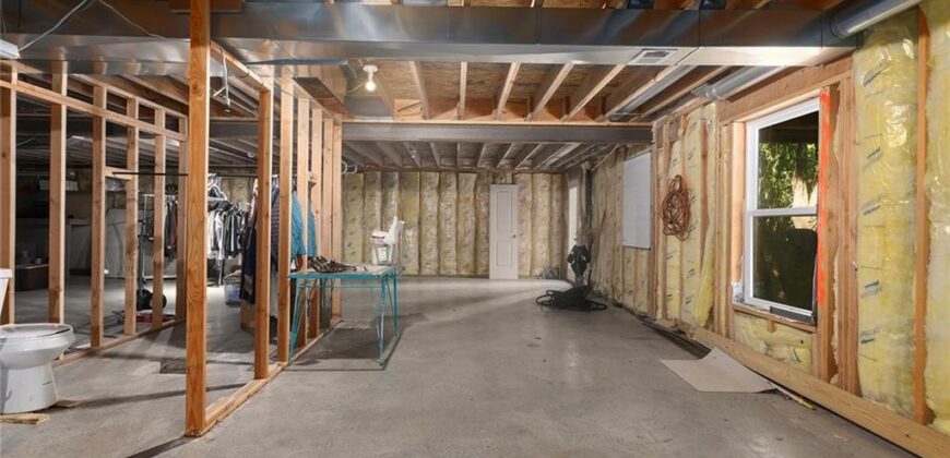 4304 NE 85th Street, Kansas City, MO 64156