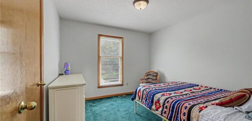 8626 N Wayland Avenue, Kansas City, MO 64153