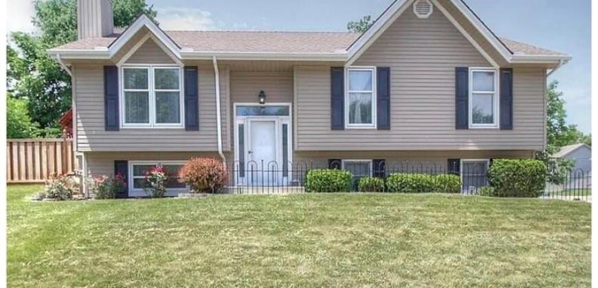 8626 N Wayland Avenue, Kansas City, MO 64153