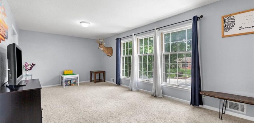 1617 NE 50th Street, Kansas City, MO 64118