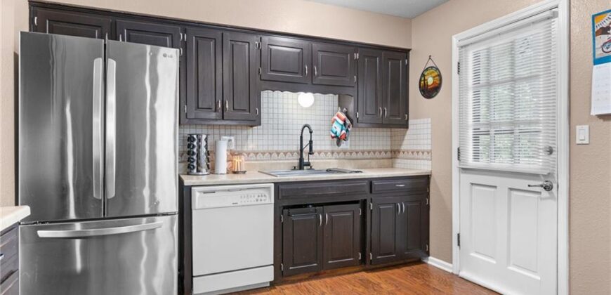 1617 NE 50th Street, Kansas City, MO 64118