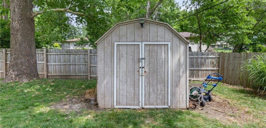 1617 NE 50th Street, Kansas City, MO 64118