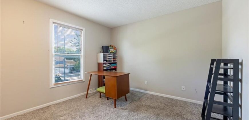 5004 NW 85th Street, Kansas City, MO 64154
