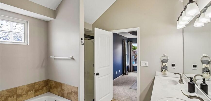 8005 NE 111th Street, Kansas City, MO 64157