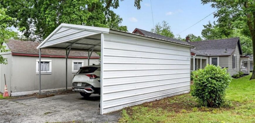 400 S Missouri Street, Liberty, MO 64068