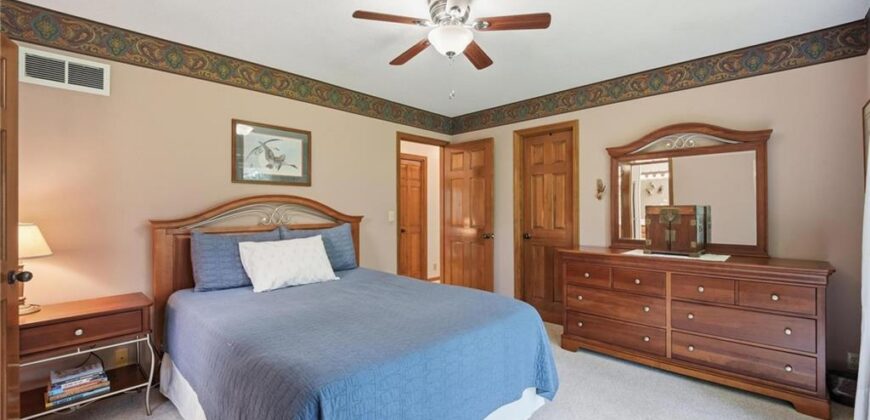 4001 NE 100th Street, Kansas City, MO 64156