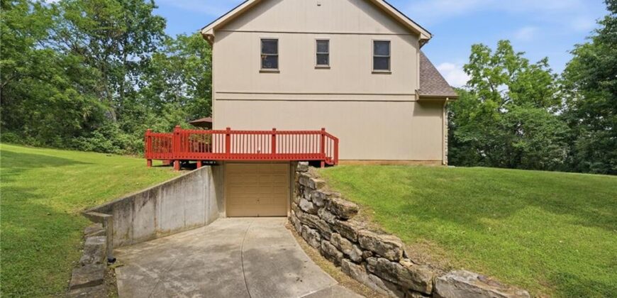 4001 NE 100th Street, Kansas City, MO 64156