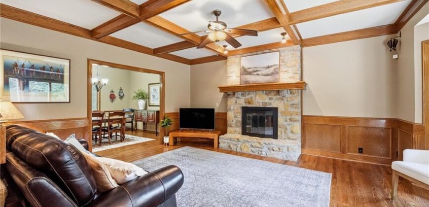 4001 NE 100th Street, Kansas City, MO 64156