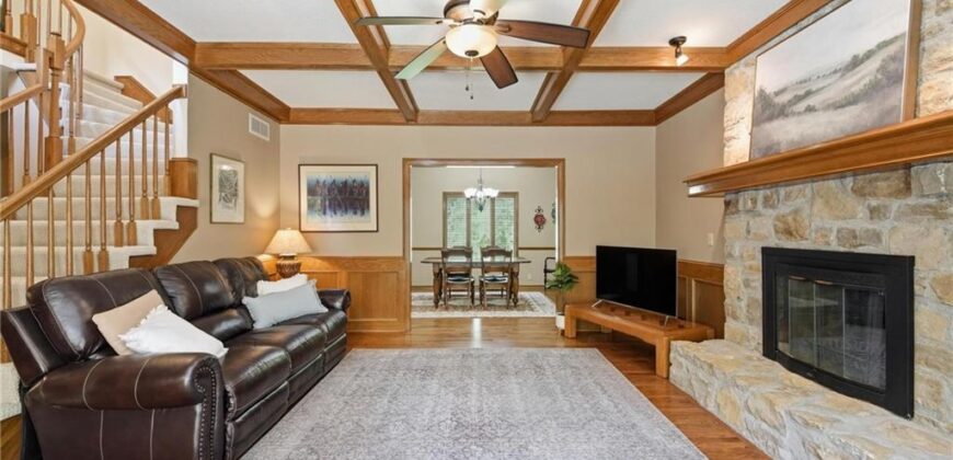 4001 NE 100th Street, Kansas City, MO 64156