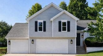 10812 N Kentucky Court, Kansas City, MO 64157