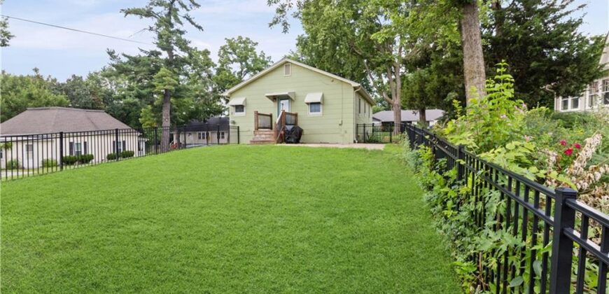 201 E Hurt Street, Liberty, MO 64068